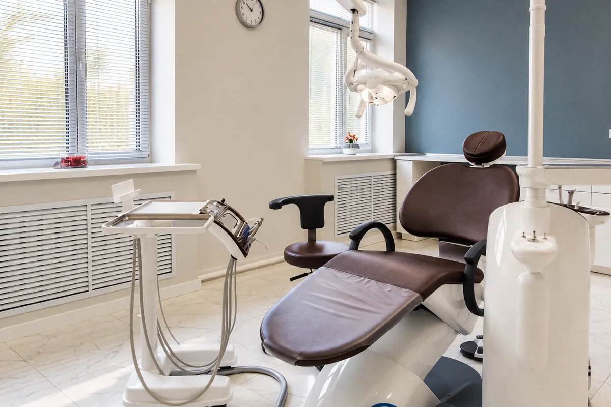 Fermeture des cabinets dentaires de Grenoble et Meylan : quel avenir pour les patients ?